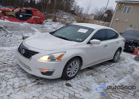 2015 Nissan Altima 2.5/2.5 S/2.5 Sl/2.5 Sv из США, поврежденный, VIN 1N4AL3AP3FN332881